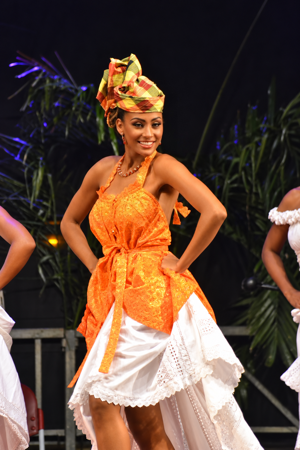 Morgane Thérésine lors du passage en costume traditionnel de l’élection Miss Gosier 2013 au Palais des Sports du Gosier.